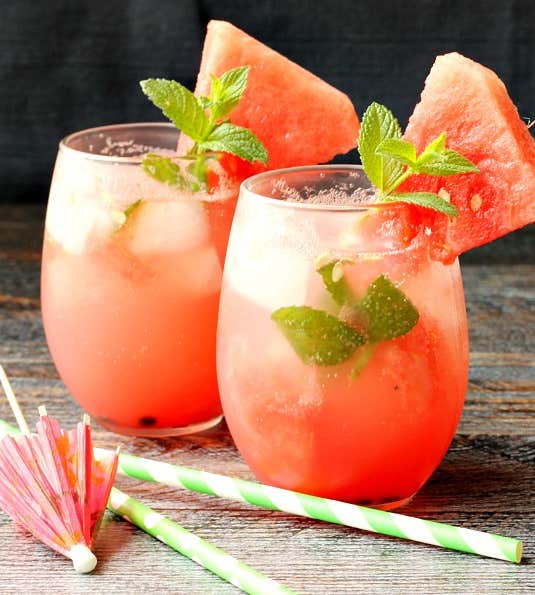 5 Sexy Aphrodisiac Cocktails Recipes To Mix Up Toss Back On Date